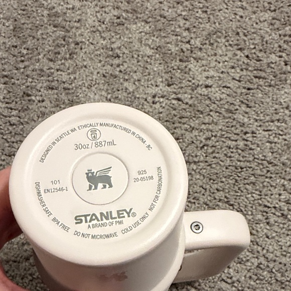 Stanley Cream Travel Mug with Handle - Picture 3 of 3